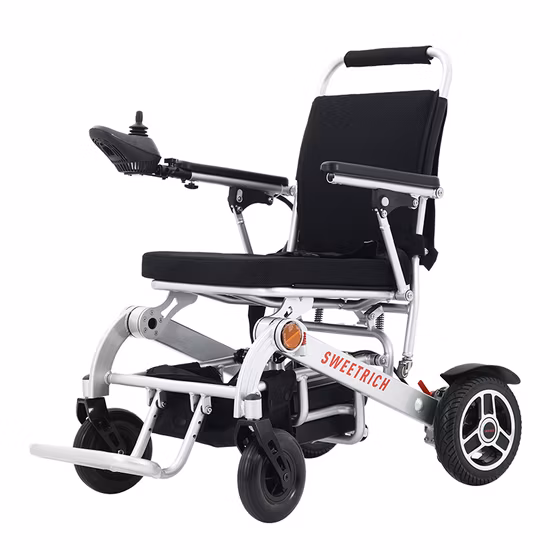 Sedia a rotelle pieghevole per disabili portatile all'ingrosso Sedia a rotelle elettrica manuale pieghevole leggera in alluminio con CE FDA